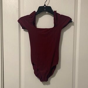 Aerie SMOOTHEZ Short Sleeve Square Neck Bodysuit in Deep Cherry (XXS)